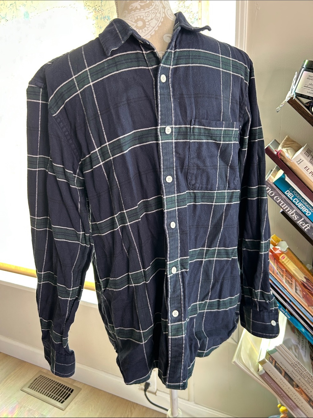 Source Unknown Navy and Green Plaid Button-Down Shirt